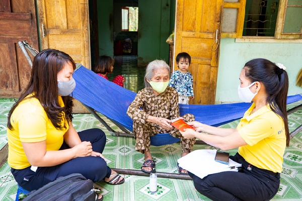 Hệ thống đại lý thu BHXH, BHYT và mạng lưới cộng tác viên đã được mở rộng đến từng thôn, bản, tổ dân phố, tạo thuận lợi cho người dân tiếp cận chính sách và tham gia BHXH, BHYT.